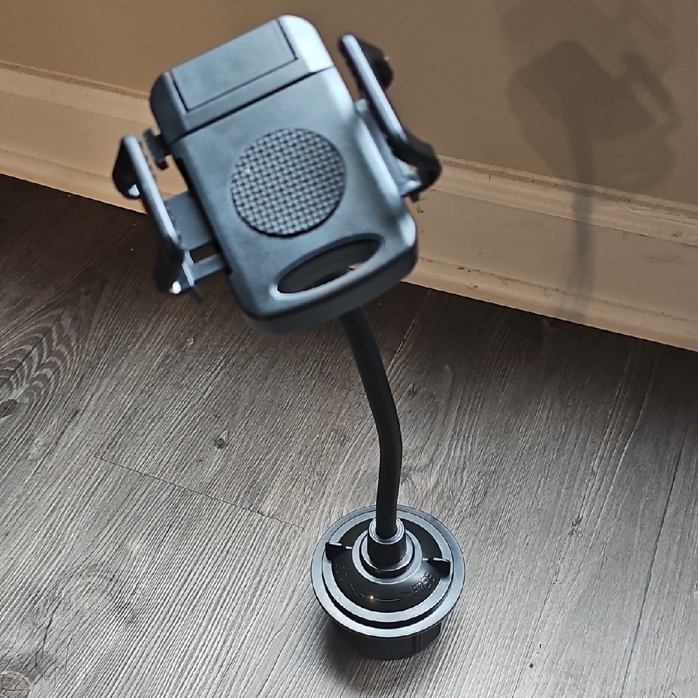 Black Adjustable Car Phone Holder